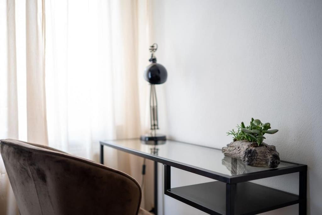 Wohnung Naehe Stadtzentrum Mit Wohnzimmer Und Kueche كوبلنس المظهر الخارجي الصورة