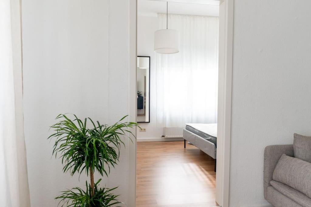 Wohnung Naehe Stadtzentrum Mit Wohnzimmer Und Kueche كوبلنس المظهر الخارجي الصورة